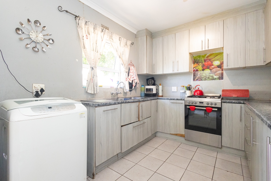 3 Bedroom Property for Sale in Table View Western Cape